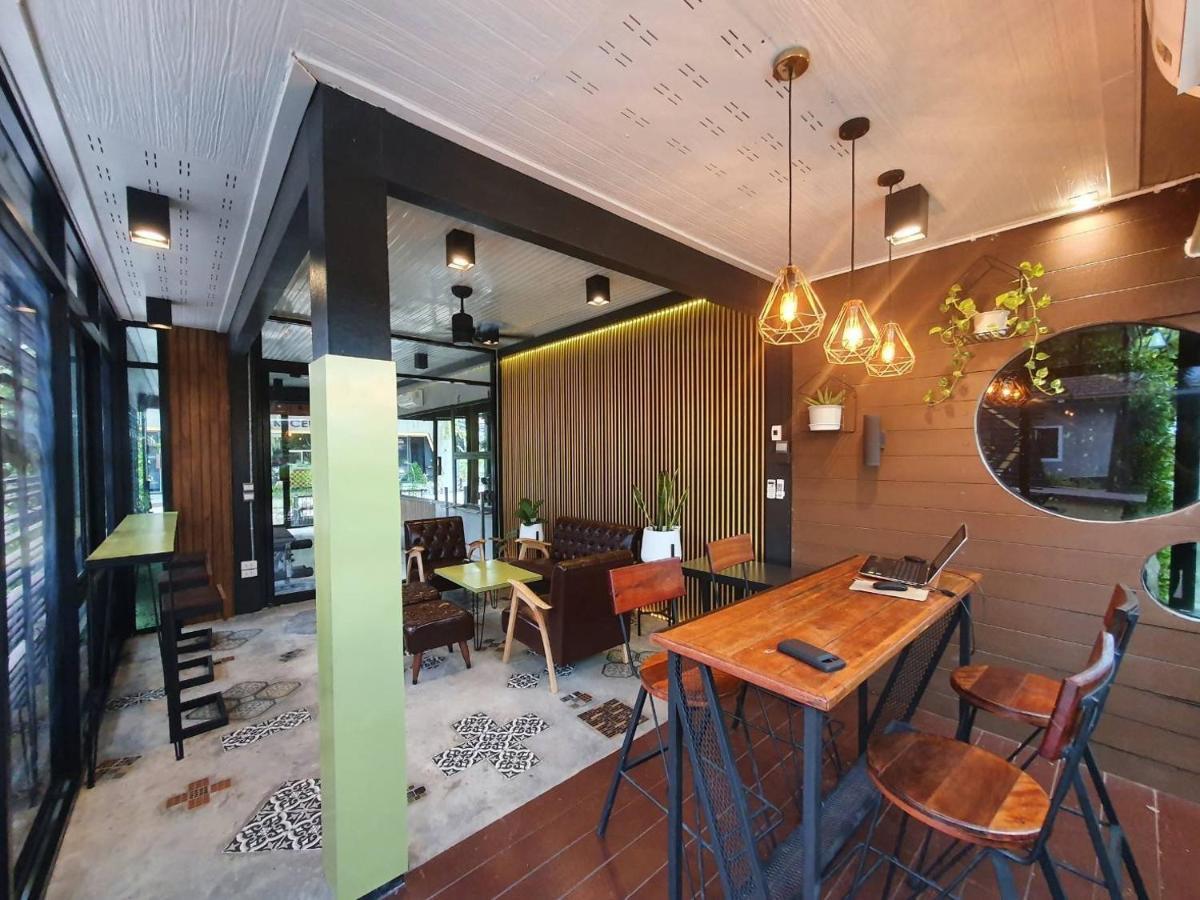 Golden House Hotel Sakaeo Sa Kaeo Esterno foto