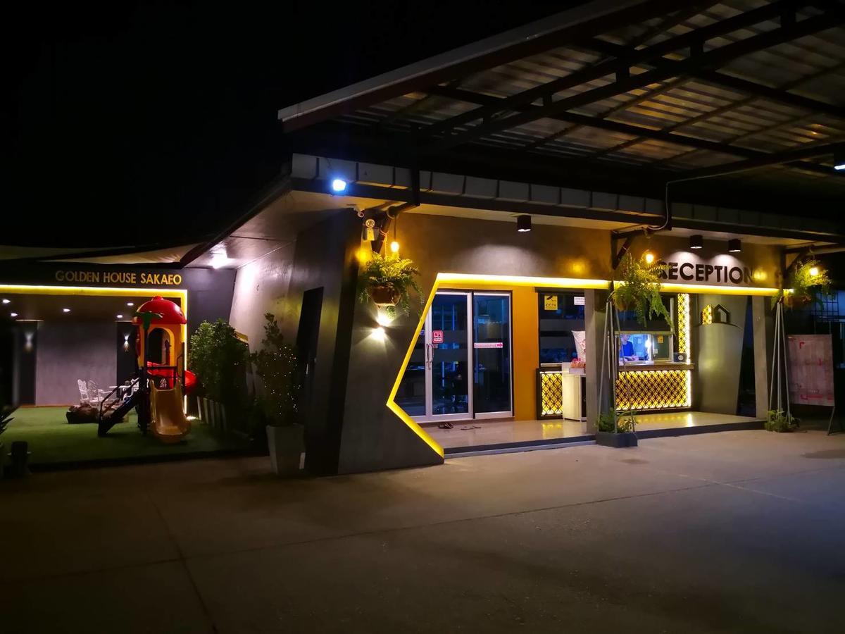 Golden House Hotel Sakaeo Sa Kaeo Esterno foto